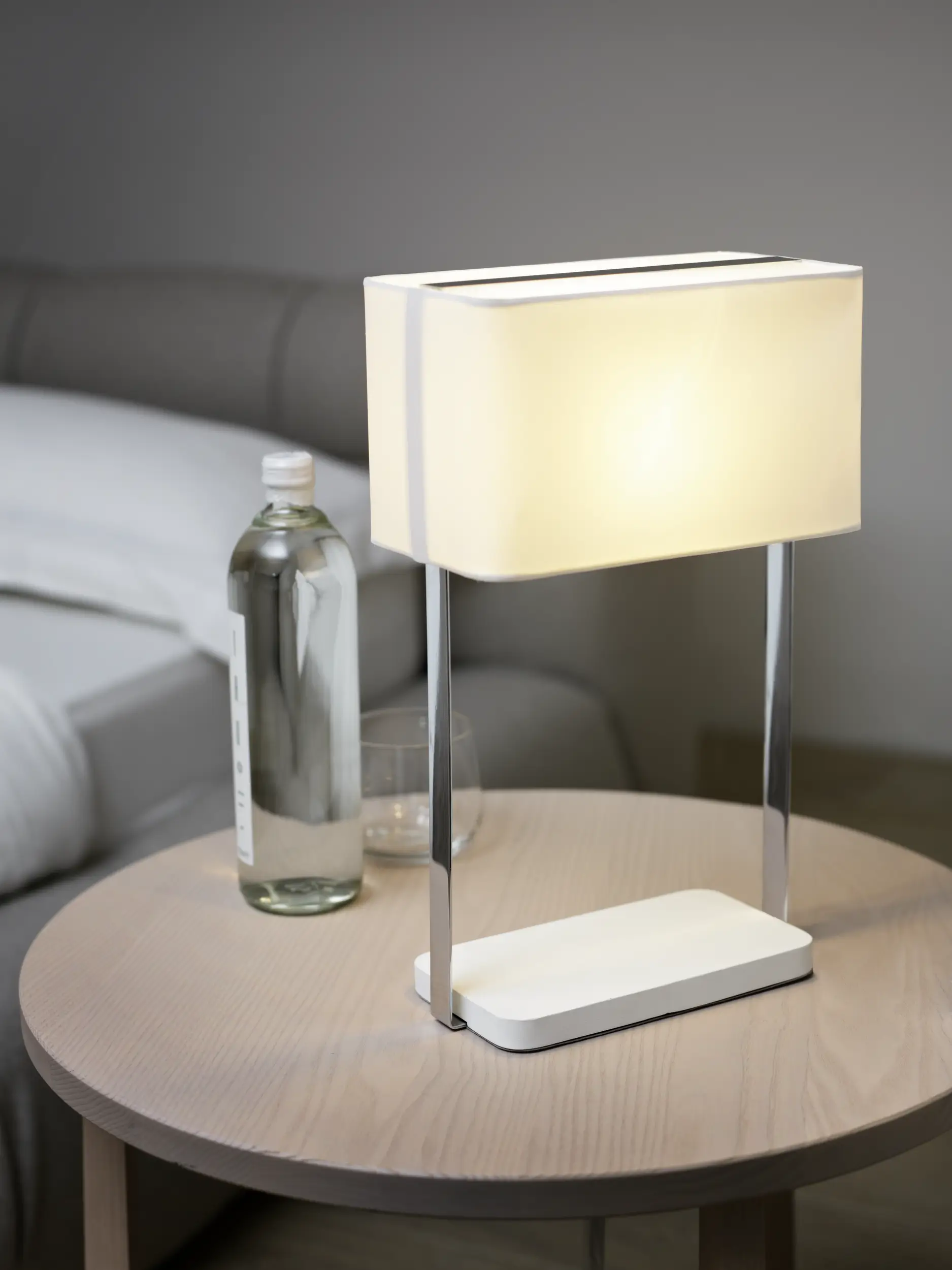 JAMELA Table Lamp