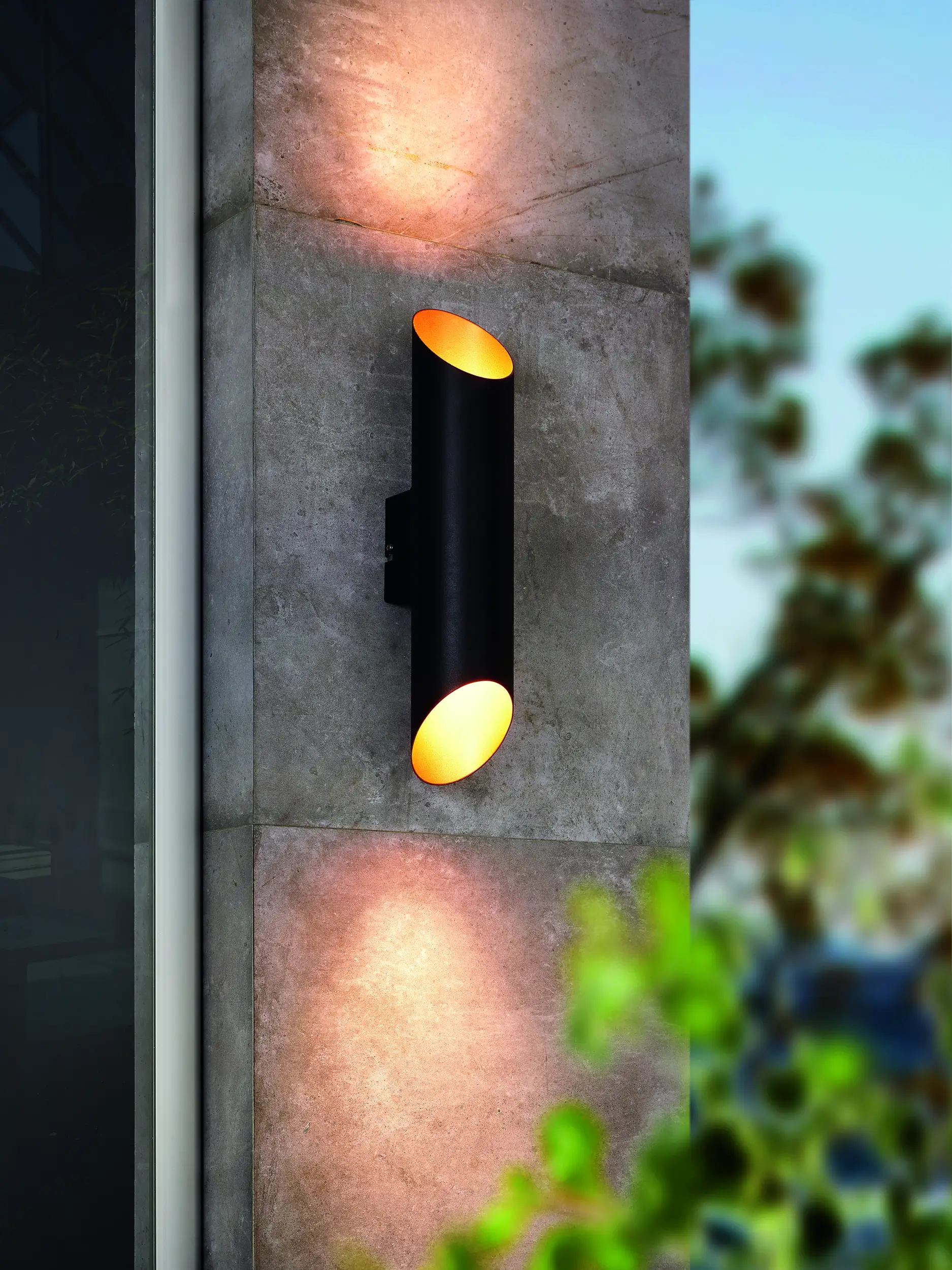 AGOLADA Outdoor Wall Light